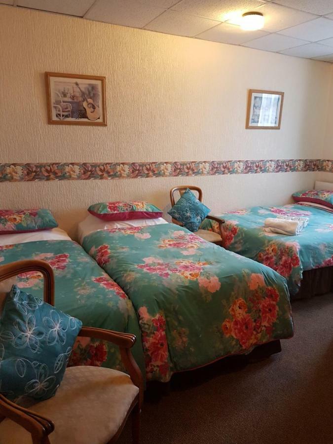 The Halifax Hotel - Blackpool — Photos 1