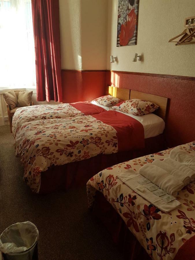 The Halifax Hotel - Blackpool — Photos 2